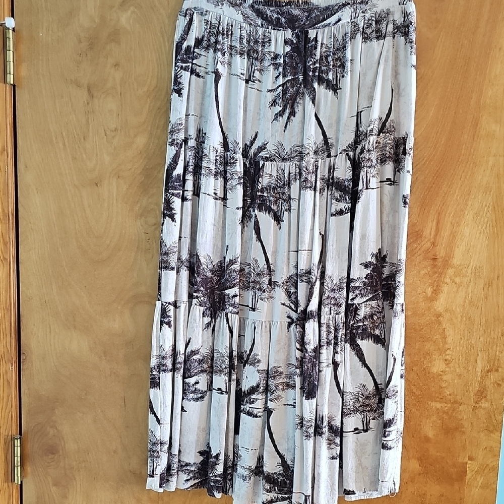 Women’s White Palm-Print Maxi Skirt